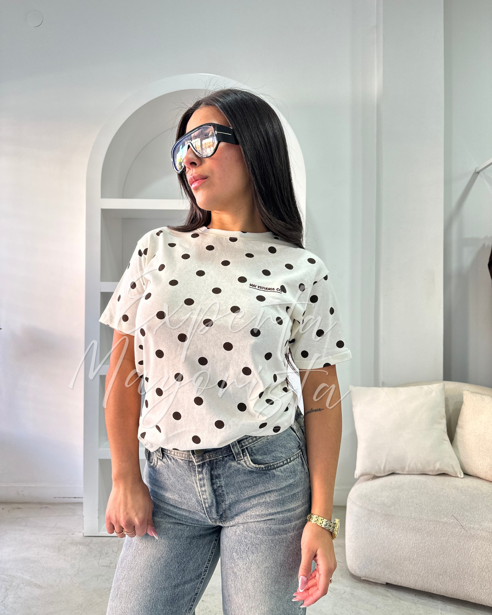 remera lunares con bordado remera lunares con bordado