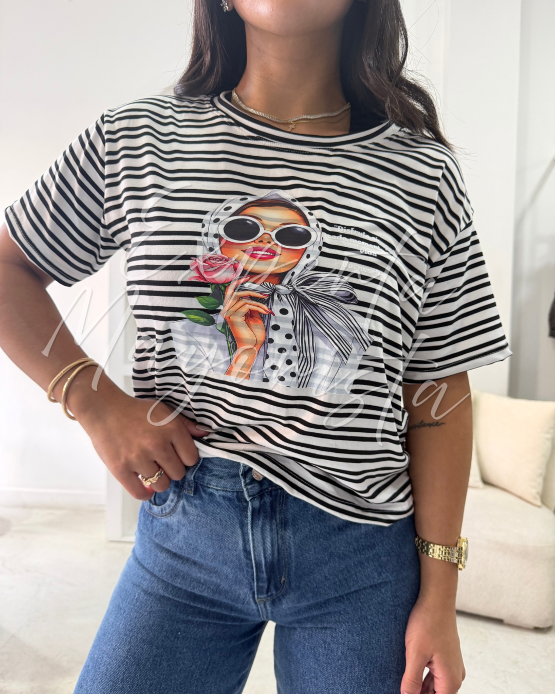 remera rayada con estampado